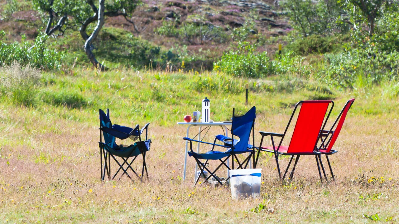 camping tables and chairs